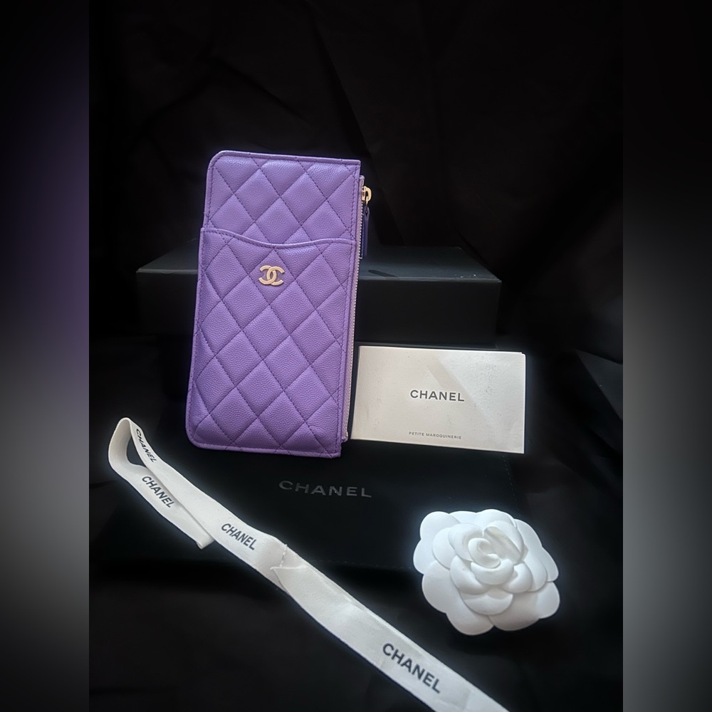 Chanel Phone Wallet - Picture 5 of 6